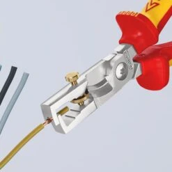 KNIPEX StriX®, Striptangen Met Kabelschaar 13 KNIPEX StriX®, Striptangen Met Kabelschaar -Aanbiedingen Tool Gigant Winkel 1366180 00 f a 03