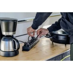 Brennenstuhl Stopcontactverdeler IP44 6-voudig Zwart 2m H07RN-F 3G1,5 8 Brennenstuhl Stopcontactverdeler IP44 6-voudig Zwart 2m H07RN-F 3G1,5 -Aanbiedingen Tool Gigant Winkel 4007123575978 1159970 a007 others