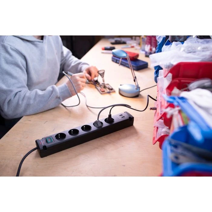 Brennenstuhl Bremounta Stekkerdoos Met USB 5-voudig Zwart 3m H05VV-F 3G1,5 Met Schakelaar 6 Brennenstuhl Bremounta Stekkerdoos Met USB 5-voudig Zwart 3m H05VV-F 3G1,5 Met Schakelaar - Afbeelding 6