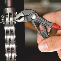 KNIPEX Cobra®, Hightech-waterpomptang 12 KNIPEX Cobra®, Hightech-waterpomptang -Aanbiedingen Tool Gigant Winkel 8701125 00 pow a 03