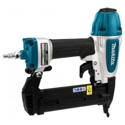 Makita AT638A 8 Bar Nietmachine (Narrow Crown) -Aanbiedingen Tool Gigant Winkel AT638A A7L0