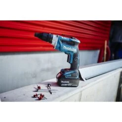Makita DFS251ZJ 18 V Schroevendraaier -Aanbiedingen Tool Gigant Winkel dfs251 schroevendraaier ps