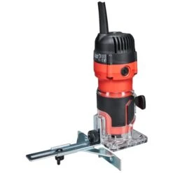 Makita M3702 230 V Kantenfrees 15 Makita M3702 230 V Kantenfrees -Aanbiedingen Tool Gigant Winkel m3702 c2l0