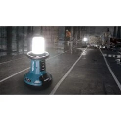 Makita NLADML810 Omgevingslamp AC / 14,4 V / 18 V 18 Makita NLADML810 Omgevingslamp AC / 14,4 V / 18 V -Aanbiedingen Tool Gigant Winkel maxresdefault 1